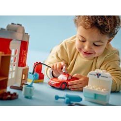 Klocki LEGO 10456 Wizyta McQueena w warsztacie Wójta DUPLO